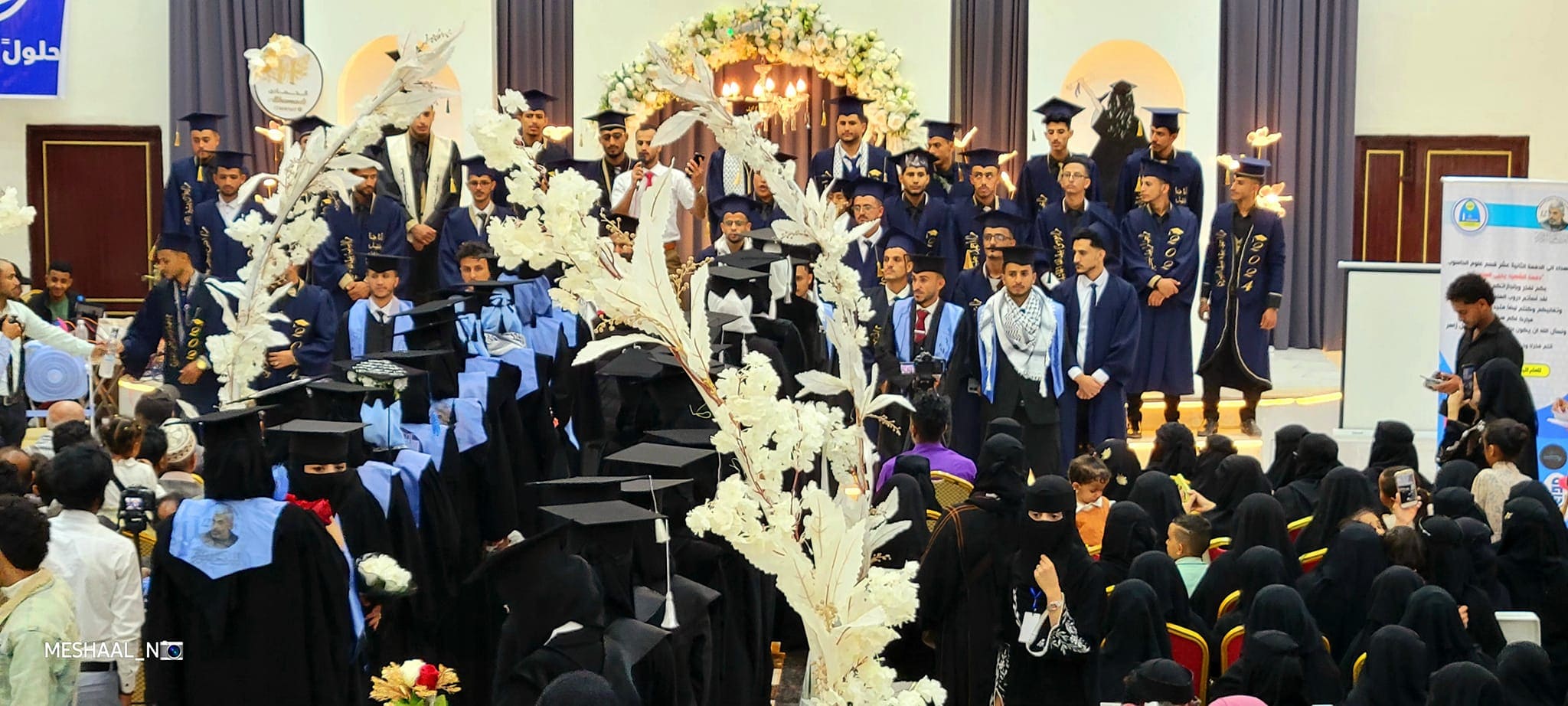 حفل تخرج الدفعة الثانية من قسمي تقنية المعلومات وعلوم الحاسوب